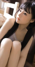浅粉浅粉的精选双马尾辫少女肩带白裙清新清新悠闲居家写真图片