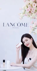 江疏影气质时尚白色肩带礼裙衣穿着显高挑白皙身材皮肤写真美照