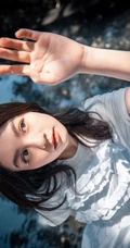 春夏白色公主裙享受户外阳光温馨写真照