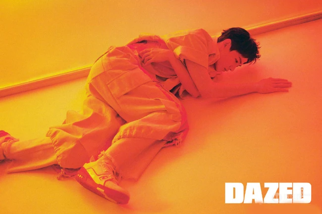 空气中弥漫的都是荷尔蒙,白敬亭Dazed Cover 5月刊内页写真帅照