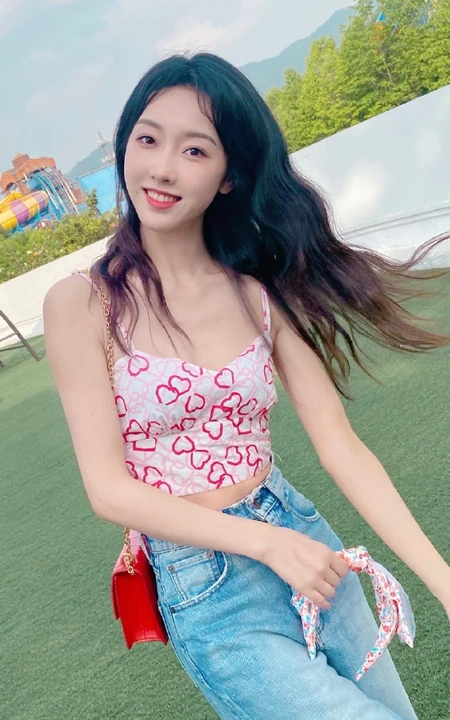 宣璐的美好假日时光清新动人夏日户外写真图片