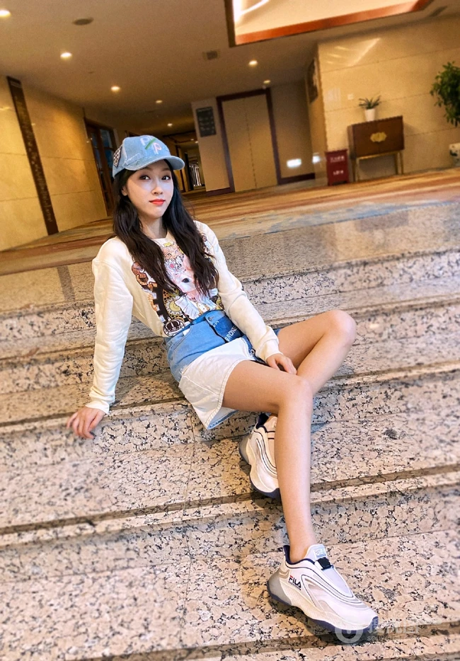 宣璐的美好假日时光清新动人夏日户外写真图片