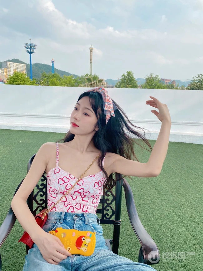 宣璐的美好假日时光清新动人夏日户外写真图片