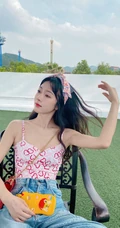 宣璐的美好假日时光清新动人夏日户外写真图片