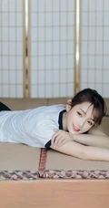 夏日的风，暖暖的吹过，漂亮丸子头少女运动学生装短裤复古写真图集