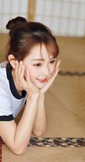 夏日的风，暖暖的吹过，漂亮丸子头少女运动学生装短裤复古写真图集