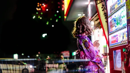 夜色迷人，和服少女，贩卖机 城市灯火，唯美夜景高清桌面壁纸图片