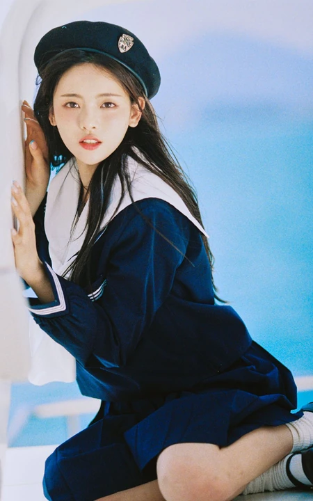 杨超越水手制服装清新氧气写真图片
