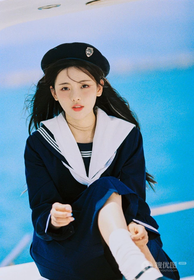 杨超越水手制服装清新氧气写真图片