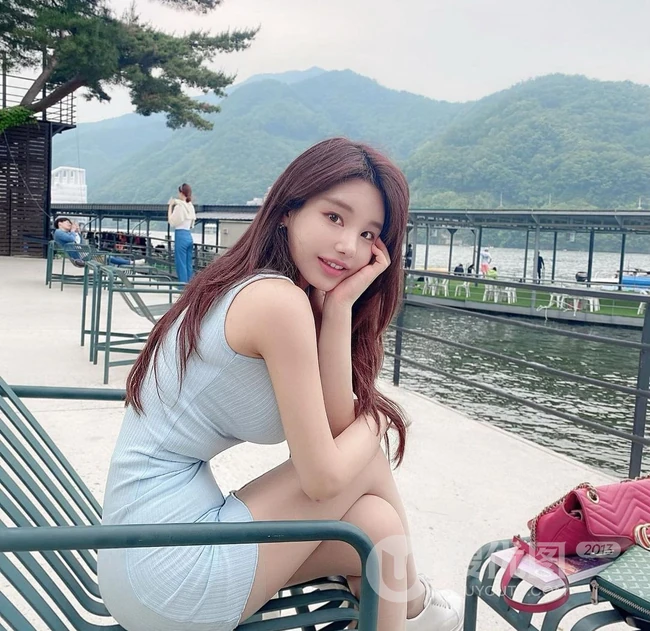 身材亮眼气质可爱精选韩妹子zzyuridayo精选自拍，写真，生活照图集