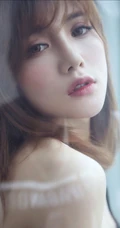 气质时尚女生小妹奶茶Emily可爱运动背心短裤居家温馨写真套图