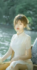 江南水乡 娉娉袅袅的旗袍少女轻舟畅游 唯美手机壁纸图片