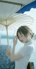江南水乡 娉娉袅袅的旗袍少女轻舟畅游 唯美手机壁纸图片