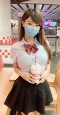 脸蛋甜美、身材亮眼香港女生苏小小气质个人生活照写真图片