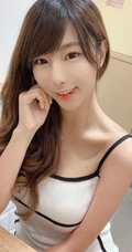 脸蛋甜美、身材亮眼香港女生苏小小气质个人生活照写真图片