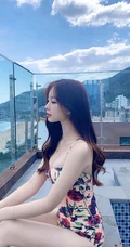 韩国大长腿女生吴汉京精选气质生活照写真 尽显凹凸有致完美傲人身段