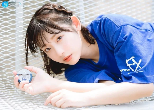 鬼马精灵，卡哇伊少女水凑みお精选可爱自拍生活照图片图集