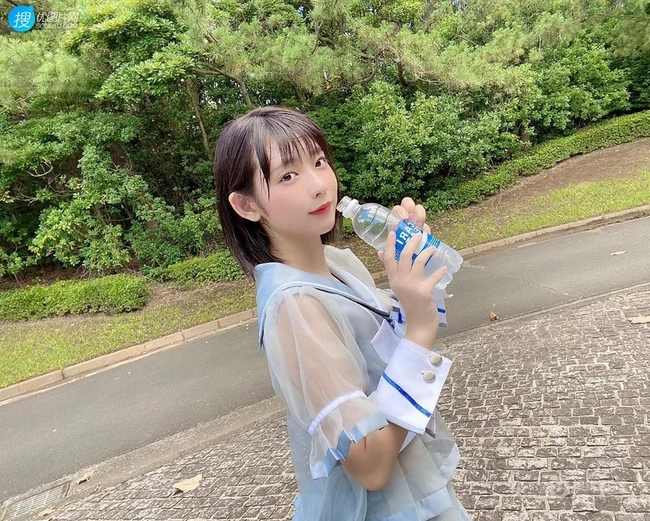 鬼马精灵，卡哇伊少女水凑みお精选可爱自拍生活照图片图集