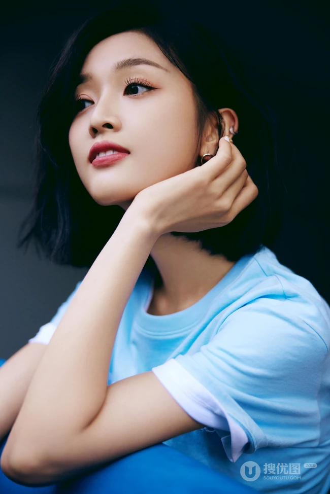 吴宣仪甜美可爱夏日穿搭写真美照