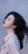 景甜轻熟范十足街拍写真美照