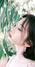 唐艺昕清爽穿搭街拍写真图片