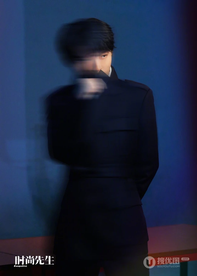 王俊凯时尚先生杂志写真照