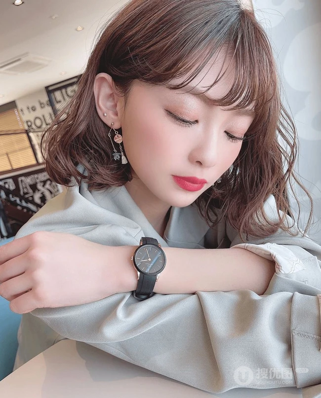 可爱减龄的短发烫发刘海发型女生，带点日系的小清爽短发，盘他！ 第8张