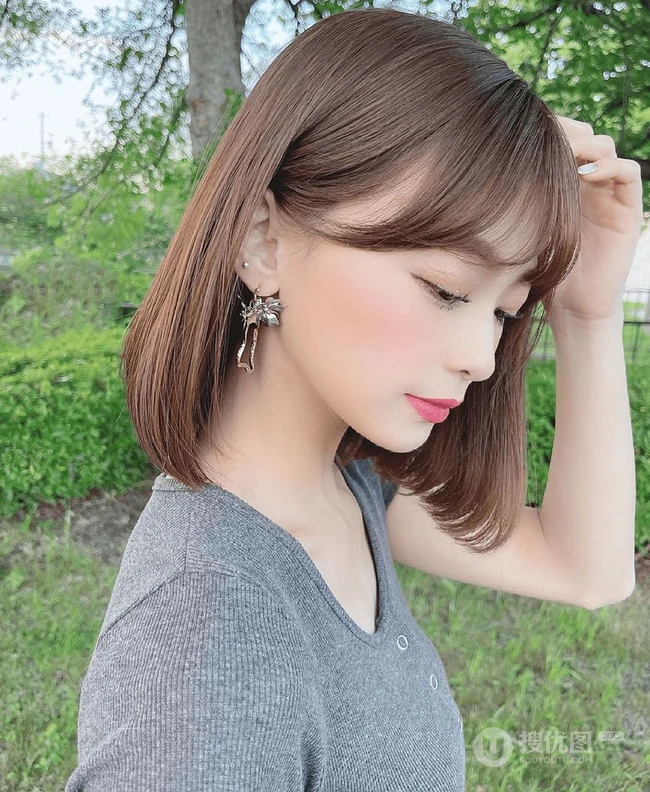 可爱减龄的短发烫发刘海发型女生，带点日系的小清爽短发，盘他！ 第19张