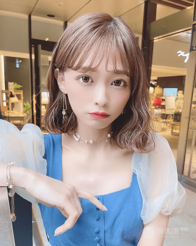 可爱减龄的短发烫发刘海发型女生，带点日系的小清爽短发，盘他！ 第7张