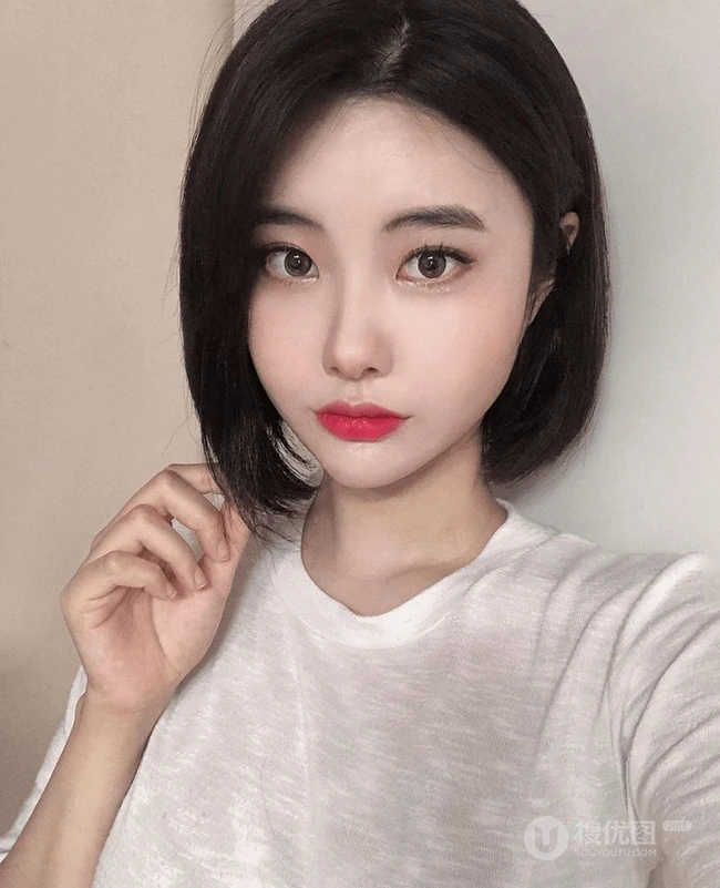 做个小清新女孩，2021年可爱又减龄的最新款短发发型少女图集欣赏 第3张