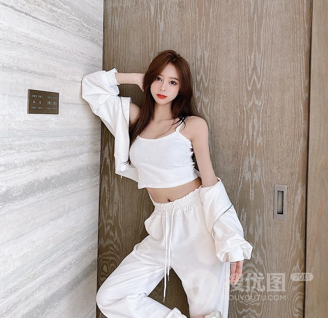 标准模特身材香港女生王静雅气质可爱气质自拍写真生活照图片