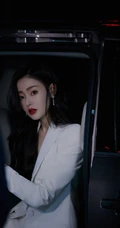 张天爱气质全白LOOK简约西服套装暗夜妩媚写真图片