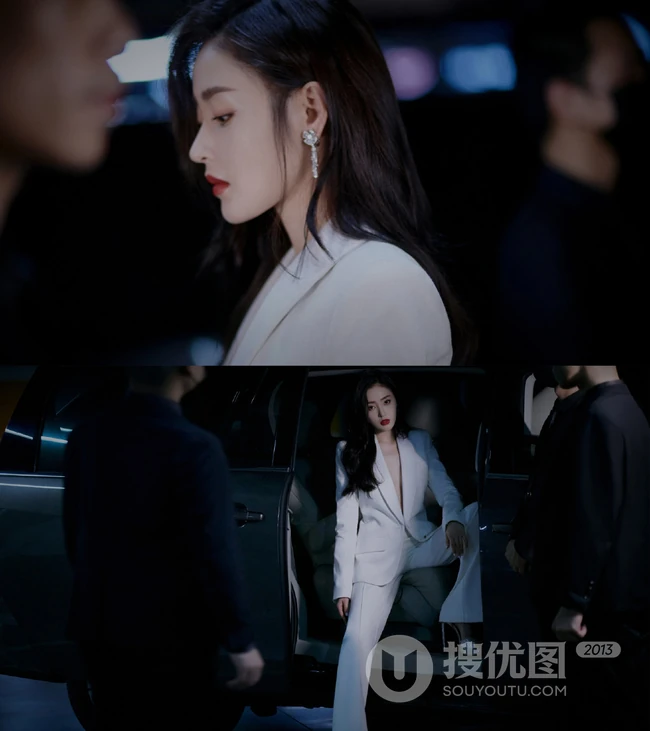 张天爱气质全白LOOK简约西服套装暗夜妩媚写真图片