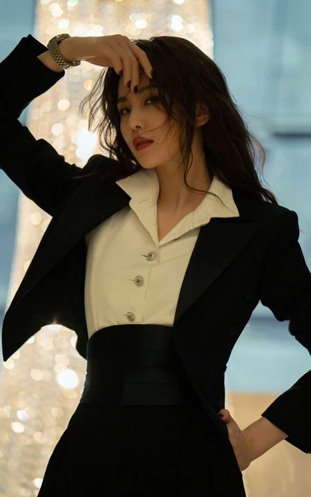刘诗诗优雅气质黑色礼帽，黑西装，高腰裤穿搭写真套图手机壁纸图片
