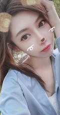 网红女生Shin小芯气质可爱甜美自拍生活照图集