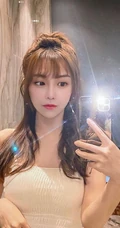 网红女生Shin小芯气质可爱甜美自拍生活照图集