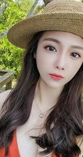 网红女生Shin小芯气质可爱甜美自拍生活照图集