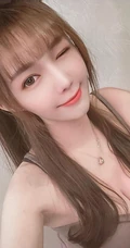 网红女生Shin小芯气质可爱甜美自拍生活照图集