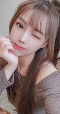 网红女生Shin小芯气质可爱甜美自拍生活照图集
