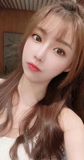 网红女生Shin小芯气质可爱甜美自拍生活照图集
