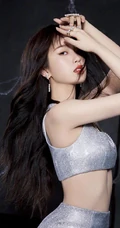 THE9女团成员周年照登杂志酷美写真图片