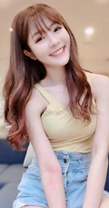 台湾女生倪暄招牌式甜美笑容甜到心里超可爱气质自拍生活照图片