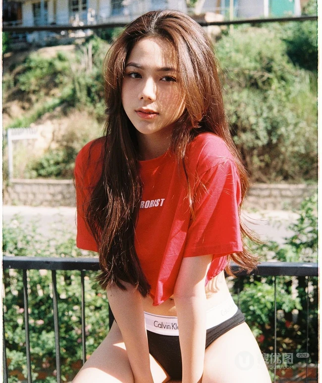仙女气质，空灵感十足的越南女生Vo Thuy Hang精选气质写真生活照图片