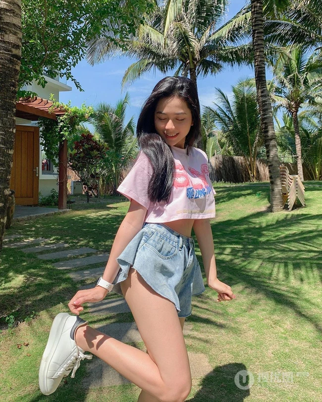 仙女气质，空灵感十足的越南女生Vo Thuy Hang精选气质写真生活照图片