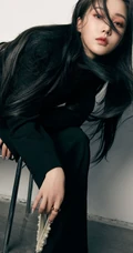 美女小姐姐姜贞羽酷黑穿搭手机壁纸图片