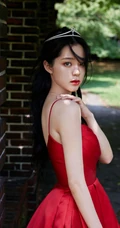 欧阳娜娜气质优雅V领肩带红裙公园显白皙肌肤线条写真图片
