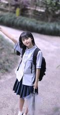 可爱清纯齐刘海黑直长发少女学生妹子手拿雨伞甜美街拍写真大图