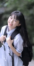 可爱清纯齐刘海黑直长发少女学生妹子手拿雨伞甜美街拍写真大图