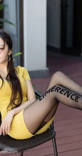 魔鬼身材亮眼气质女生王馨瑶yanni气质带字母深袜袜搭配紧身裙套图