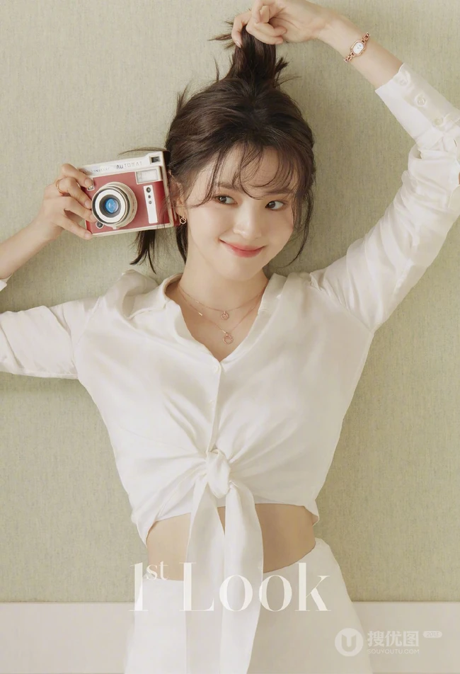 韩国微胖气质女生韩素希气质时尚穿搭登杂志写真图片